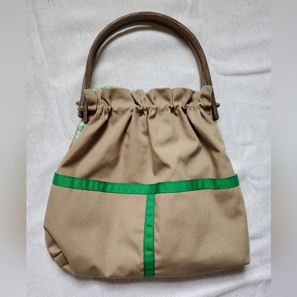 Vintage Homemade Embroidered Squirrel Handbag with Wooden Handles - Picture 5 of 6